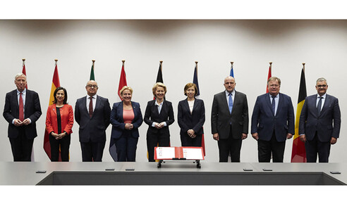 Neun Länder vereinigen sich in dem Europäischen Verteidigungssystem