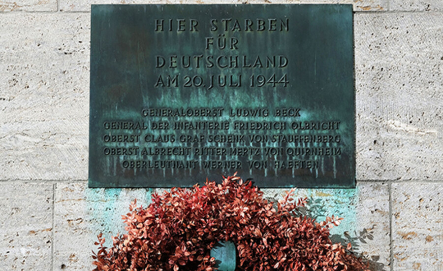Sind die Verschwörer gegen Hitler heutzutage Helden für die Deutschen?
