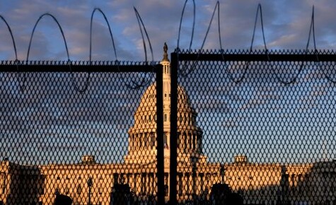 Amerika hat keinen Helfer (Artikel)