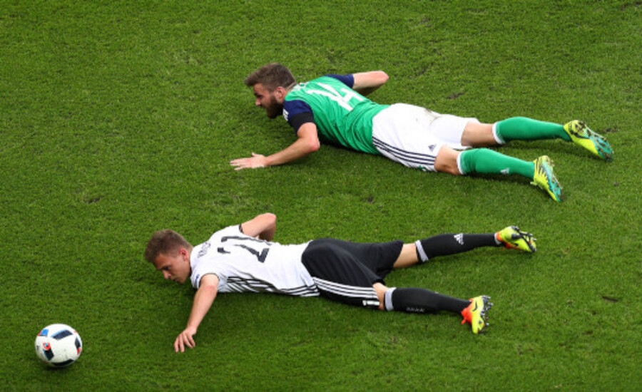 Kann man in Deutschland ohne Impfung Fußball spielen?