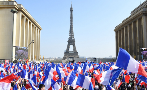 Wähler in Frankreich entscheiden sich für die Extreme