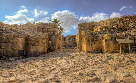 Eine Studie zu König Salomos vier monumentalen Toren