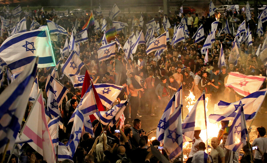 Israel im Chaos, nachdem Netanjahu den Verteidigungsminister gefeuert hat