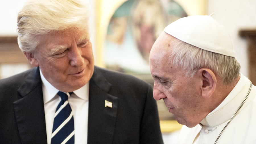 Warum mischt sich Papst Franziskus in die amerikanische Politik ein?