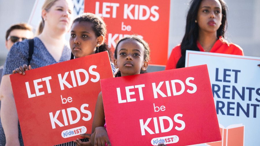 Eltern gewinnen Kampf gegen LGBT-Propaganda