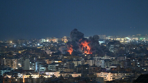 Israel bombardiert die Hisbollah und marschiert in den Libanon ein