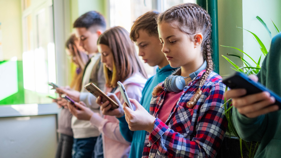 Können Kinder ohne Smartphones überleben?
