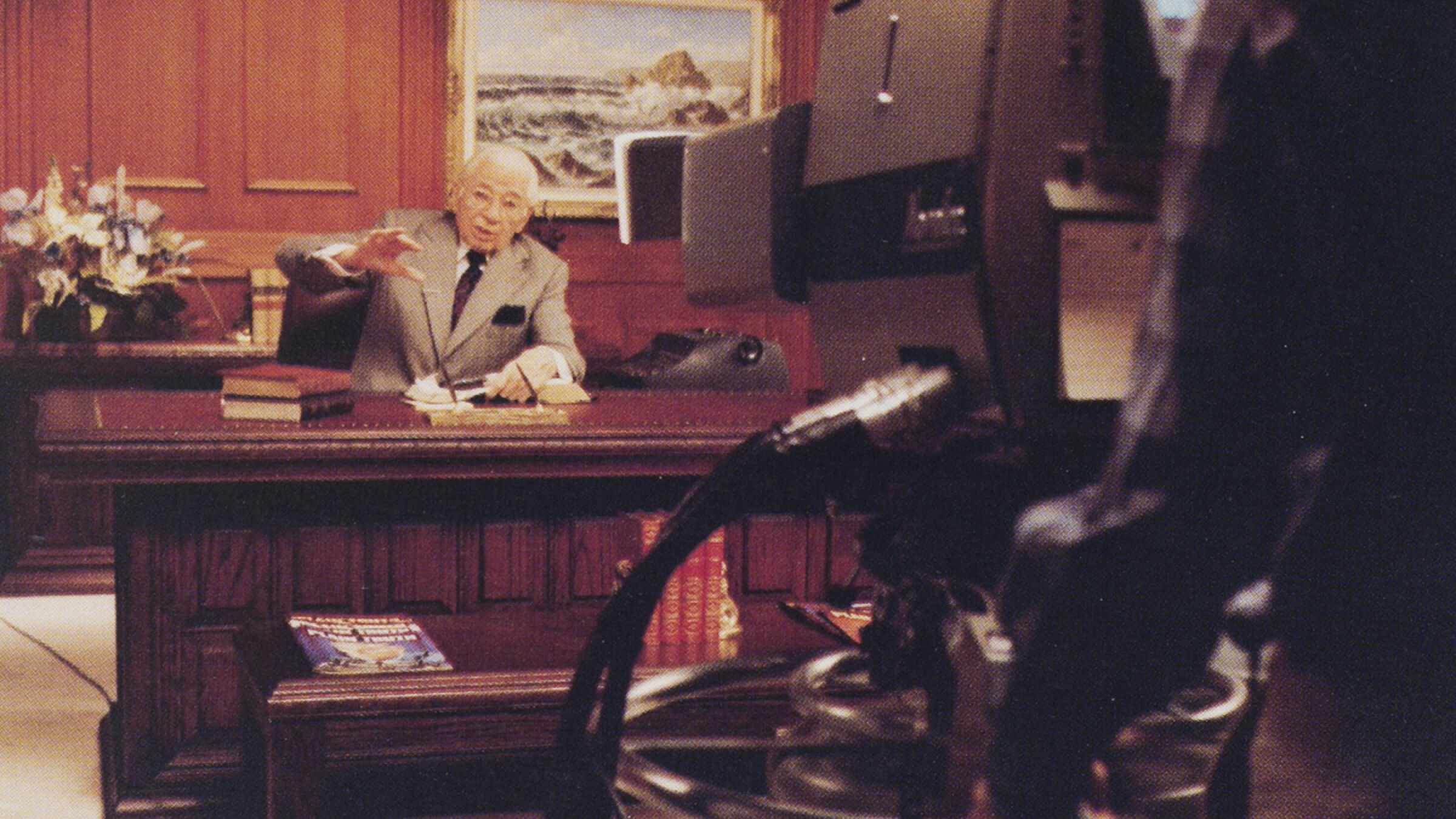 Herbert W. Armstrong präsentiert eine World Tomorrow-Fernsehsendung